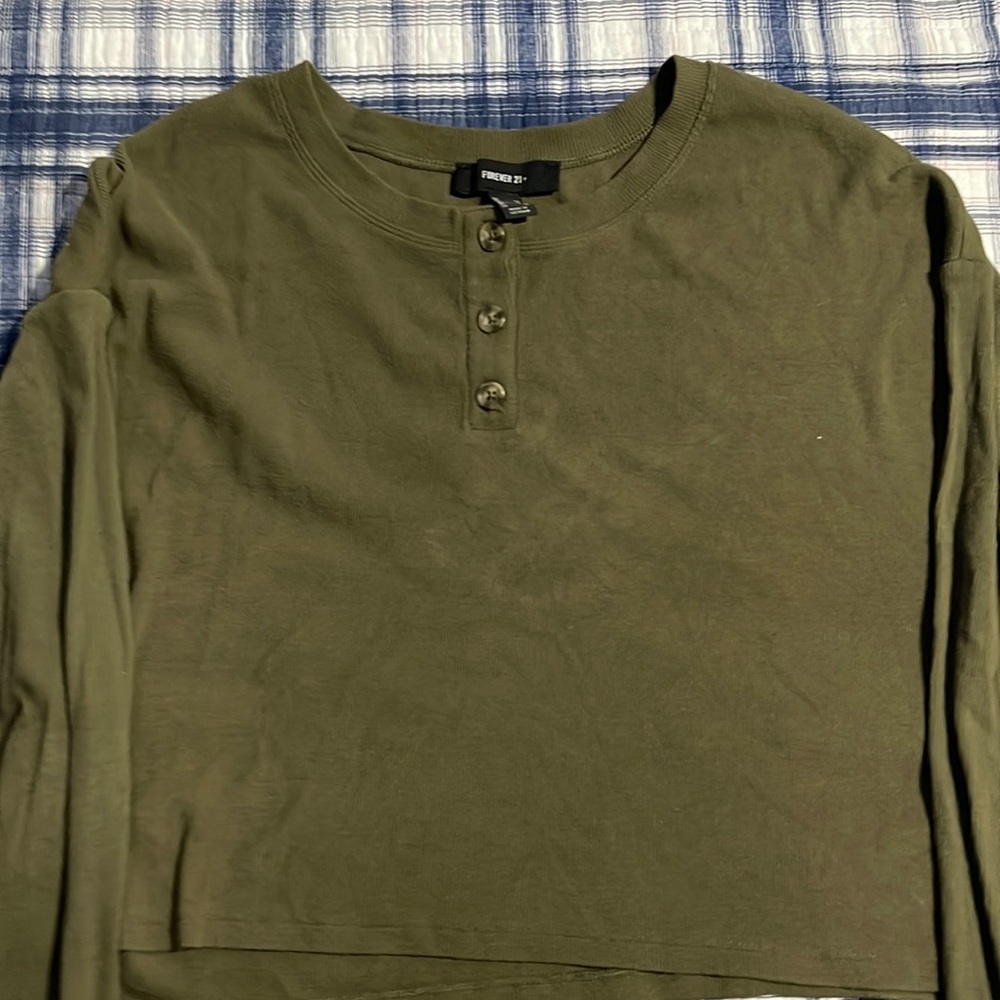 Forever21 green long sleeve crop top